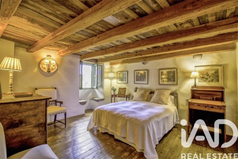 Сasa de 9 dormitorios en venta en Vilademuls, Gerona, Cataluña, Spain № 7341 - foto 19