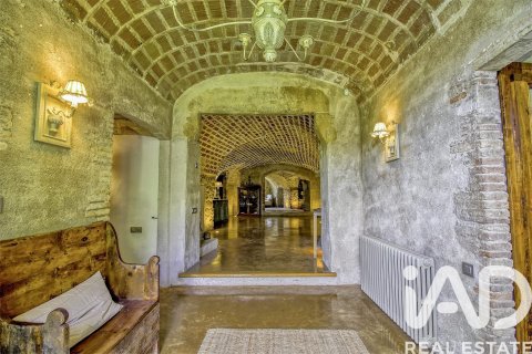Сasa de 9 dormitorios en venta en Vilademuls, Gerona, Cataluña, Spain № 7341 - foto 30