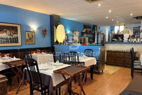 Cafetería / restaurante de 243 m² en venta en L'Escala, Gerona, Cataluña, Spain № 5855 - foto 11