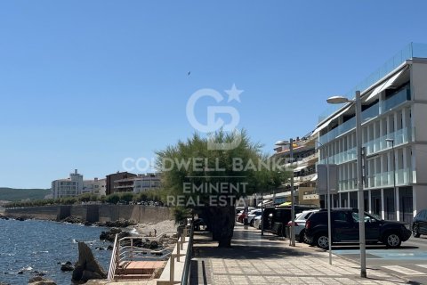 Cafetería / restaurante de 243 m² en venta en L'Escala, Gerona, Cataluña, Spain № 5855 - foto 10