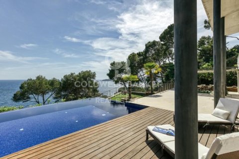 Купить дом в Палафружель, Испания с 5 спален, 375м², № 5856 - фото 8
