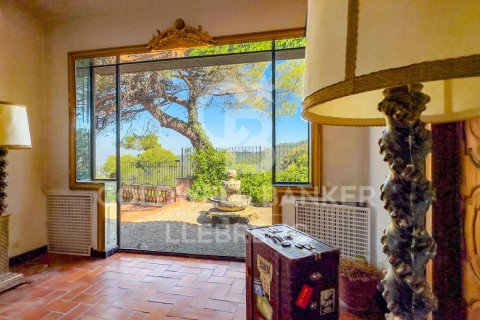 Сasa de 8 dormitorios en venta en Barcelona, Cataluña, Spain № 5860 - foto 22