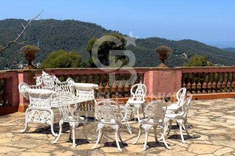 Сasa de 8 dormitorios en venta en Barcelona, Cataluña, Spain № 5860 - foto 5