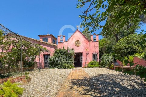Сasa de 8 dormitorios en venta en Barcelona, Cataluña, Spain № 5860 - foto 4