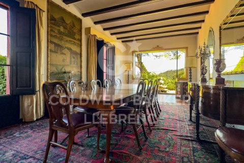Сasa de 8 dormitorios en venta en Barcelona, Cataluña, Spain № 5860 - foto 7