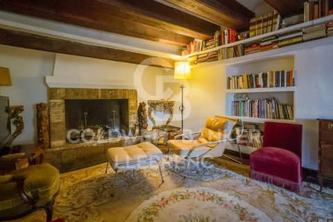 Сasa de 8 dormitorios en venta en Barcelona, Cataluña, Spain № 5860 - foto 15