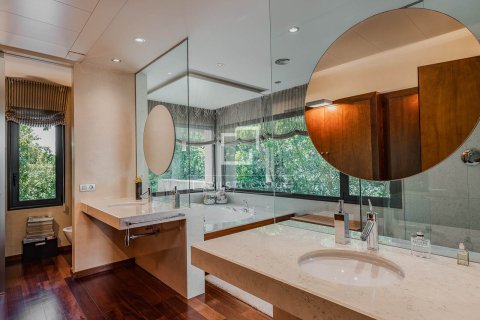 Villa de 7 dormitorios en venta en Barcelona, Cataluña, Spain № 6432 - foto 19