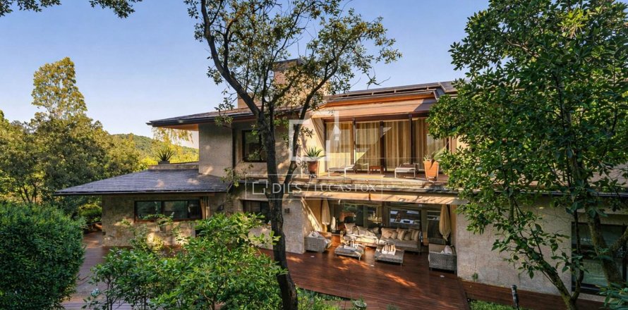 Villa de 7 dormitorios en venta en Barcelona, Cataluña, Spain № 6432