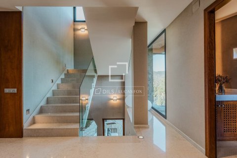Villa de 7 dormitorios en venta en Barcelona, Cataluña, Spain № 6432 - foto 24