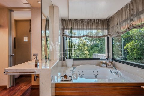 Villa de 7 dormitorios en venta en Barcelona, Cataluña, Spain № 6432 - foto 21