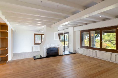 Villa de 6 dormitorios en venta en Cabrera de Mar, Barcelona, Cataluña, Spain № 3792 - foto 16