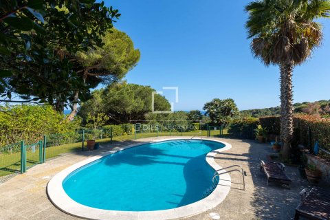 Villa de 6 dormitorios en venta en Cabrera de Mar, Barcelona, Cataluña, Spain № 3792 - foto 6