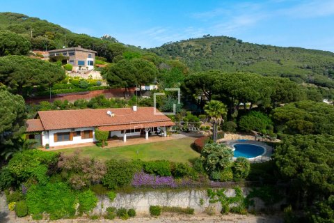 Villa de 6 dormitorios en venta en Cabrera de Mar, Barcelona, Cataluña, Spain № 3792