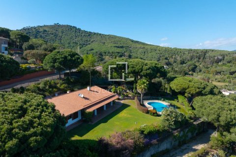 Villa de 6 dormitorios en venta en Cabrera de Mar, Barcelona, Cataluña, Spain № 3792 - foto 28