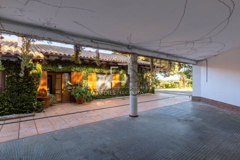 Villa de 6 dormitorios en venta en Cabrera de Mar, Barcelona, Cataluña, Spain № 3792 - foto 7