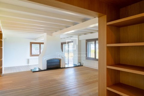 Villa de 6 dormitorios en venta en Cabrera de Mar, Barcelona, Cataluña, Spain № 3792 - foto 26
