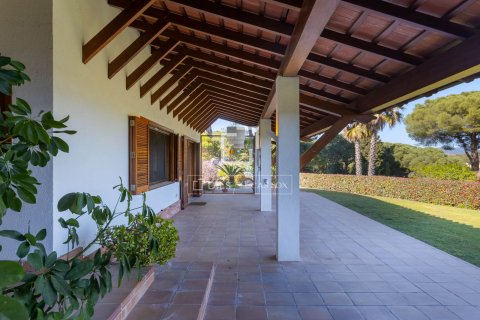 Villa de 6 dormitorios en venta en Cabrera de Mar, Barcelona, Cataluña, Spain № 3792 - foto 8