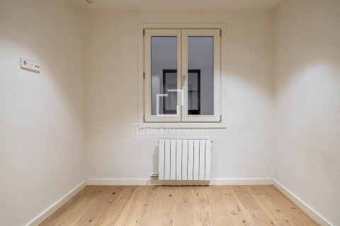 3 bedrooms apartment for sale in Barcelona, Catalonia, Spain № 3788 - photo 9