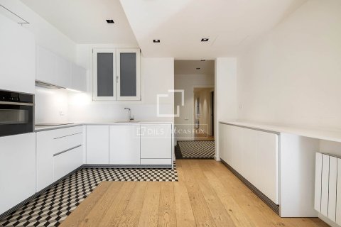 3 bedrooms apartment for sale in Barcelona, Catalonia, Spain № 3788 - photo 6