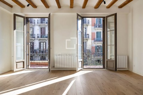 3 bedrooms apartment for sale in Barcelona, Catalonia, Spain № 3788 - photo 2
