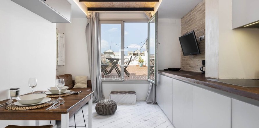 1 bedroom penthouse for sale in Barcelona, Catalonia, Spain № 3791