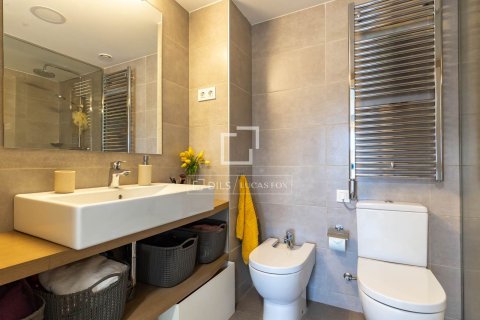 Apartamento de 4 dormitorios en venta en Sant Just Desvern, Barcelona, Cataluña, Spain № 3790 - foto 28
