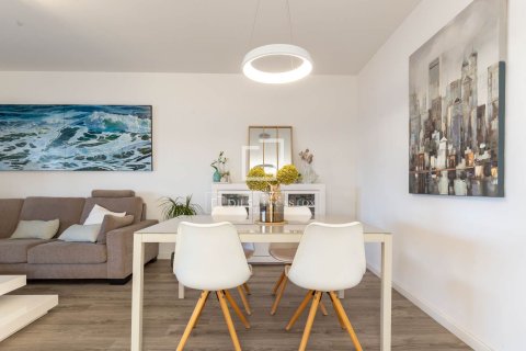 Apartamento de 4 dormitorios en venta en Sant Just Desvern, Barcelona, Cataluña, Spain № 3790 - foto 14