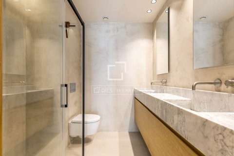 Apartamento de 2 dormitorios en venta en Barcelona, Cataluña, Spain № 8838 - foto 8