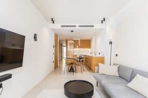 Apartamento de 2 dormitorios en venta en Barcelona, Cataluña, Spain № 8838 - foto 21