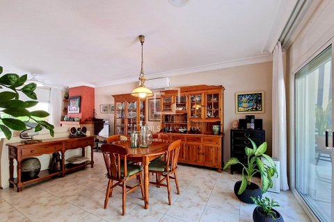 Купить виллу в Виланова-и-ла-Желтру, Испания с 5 спален, 289м², № 8837 - фото 3