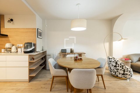 Apartamento de 3 dormitorios en venta en Barcelona, Cataluña, Spain № 8836 - foto 6