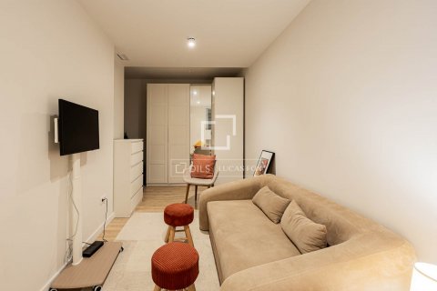 Apartamento de 3 dormitorios en venta en Barcelona, Cataluña, Spain № 8836 - foto 21