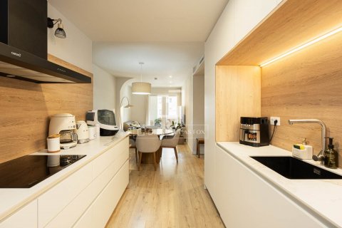 Apartamento de 3 dormitorios en venta en Barcelona, Cataluña, Spain № 8836 - foto 23