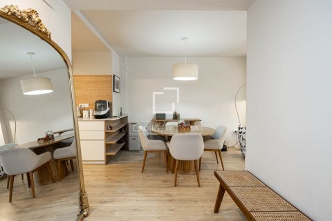 Apartamento de 3 dormitorios en venta en Barcelona, Cataluña, Spain № 8836 - foto 7