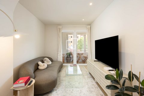 Apartamento de 3 dormitorios en venta en Barcelona, Cataluña, Spain № 8836 - foto 22
