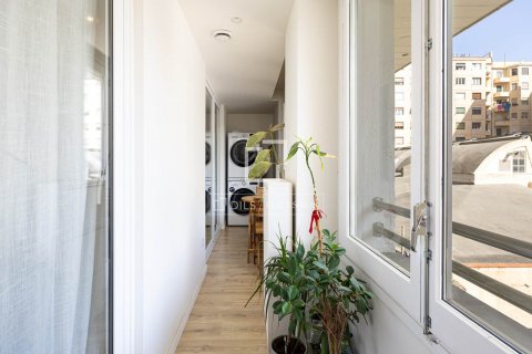 Apartamento de 3 dormitorios en venta en Barcelona, Cataluña, Spain № 8836 - foto 15