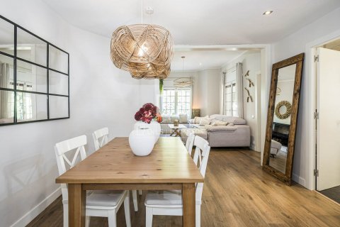 Villa de 3 dormitorios en venta en Castelldefels, Barcelona, Cataluña, Spain № 8833 - foto 18