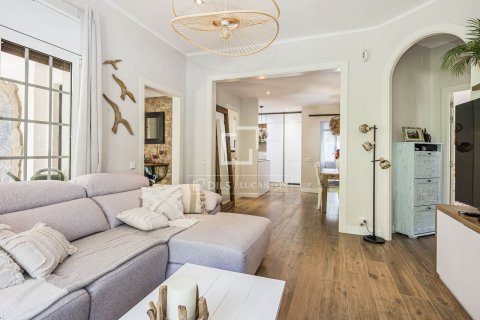 Villa de 3 dormitorios en venta en Castelldefels, Barcelona, Cataluña, Spain № 8833 - foto 22