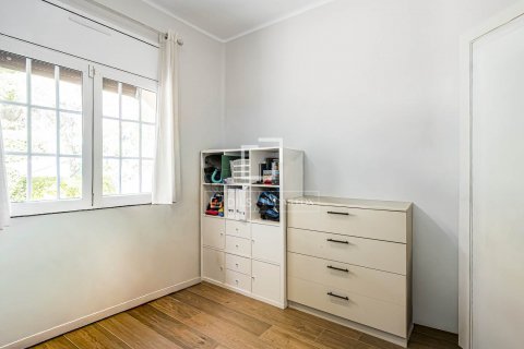 Villa de 3 dormitorios en venta en Castelldefels, Barcelona, Cataluña, Spain № 8833 - foto 8