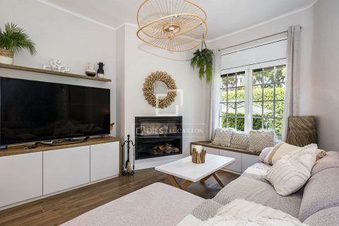 Villa de 3 dormitorios en venta en Castelldefels, Barcelona, Cataluña, Spain № 8833 - foto 24