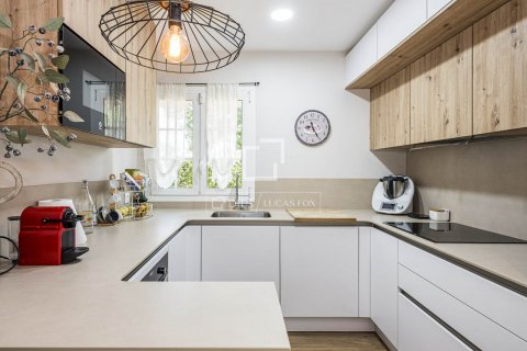Villa de 3 dormitorios en venta en Castelldefels, Barcelona, Cataluña, Spain № 8833 - foto 17