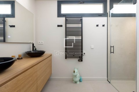 Villa de 3 dormitorios en venta en Sant Vicenc De Montalt, Barcelona, Cataluña, Spain № 8835 - foto 4