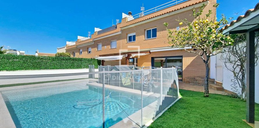 4 bedrooms villa for sale in Vilanova i la Geltru, Barcelona, Catalonia, Spain № 6405
