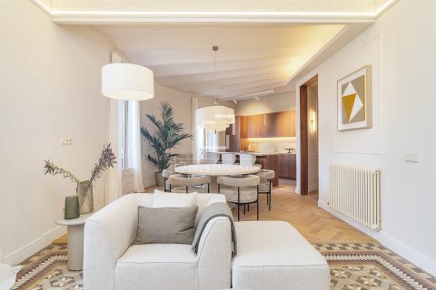 Apartamento de 4 dormitorios en venta en Barcelona, Cataluña, Spain № 6409 - foto 9