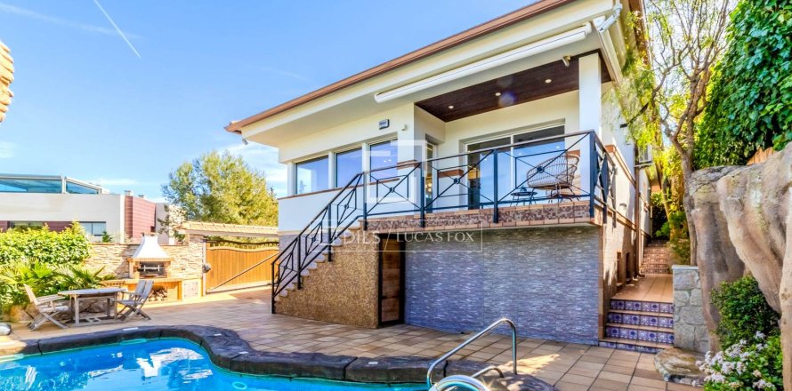 Villa de 5 dormitorios en venta en Sitges, Barcelona, Cataluña, Spain № 6406