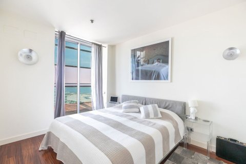 Apartamento de 3 dormitorios en venta en Barcelona, Cataluña, Spain № 4608 - foto 16