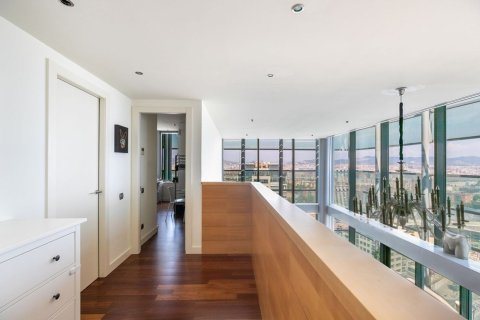 Apartamento de 3 dormitorios en venta en Barcelona, Cataluña, Spain № 4608 - foto 21