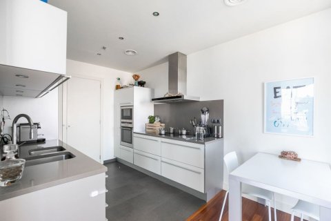 Apartamento de 3 dormitorios en venta en Barcelona, Cataluña, Spain № 4608 - foto 15