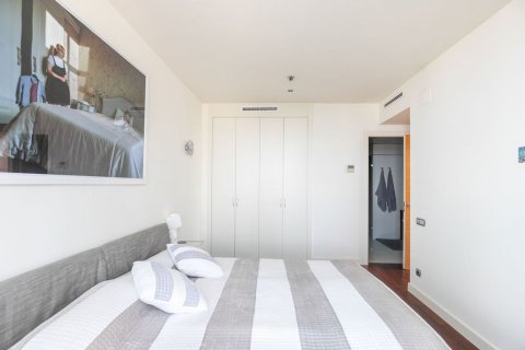 Apartamento de 3 dormitorios en venta en Barcelona, Cataluña, Spain № 4608 - foto 17