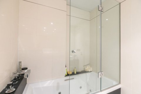 Apartamento de 3 dormitorios en venta en Barcelona, Cataluña, Spain № 4608 - foto 20